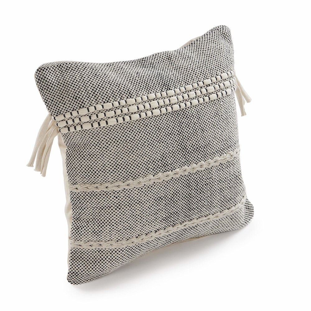 Handwoven Cottage Throw Pillow. Picture 4