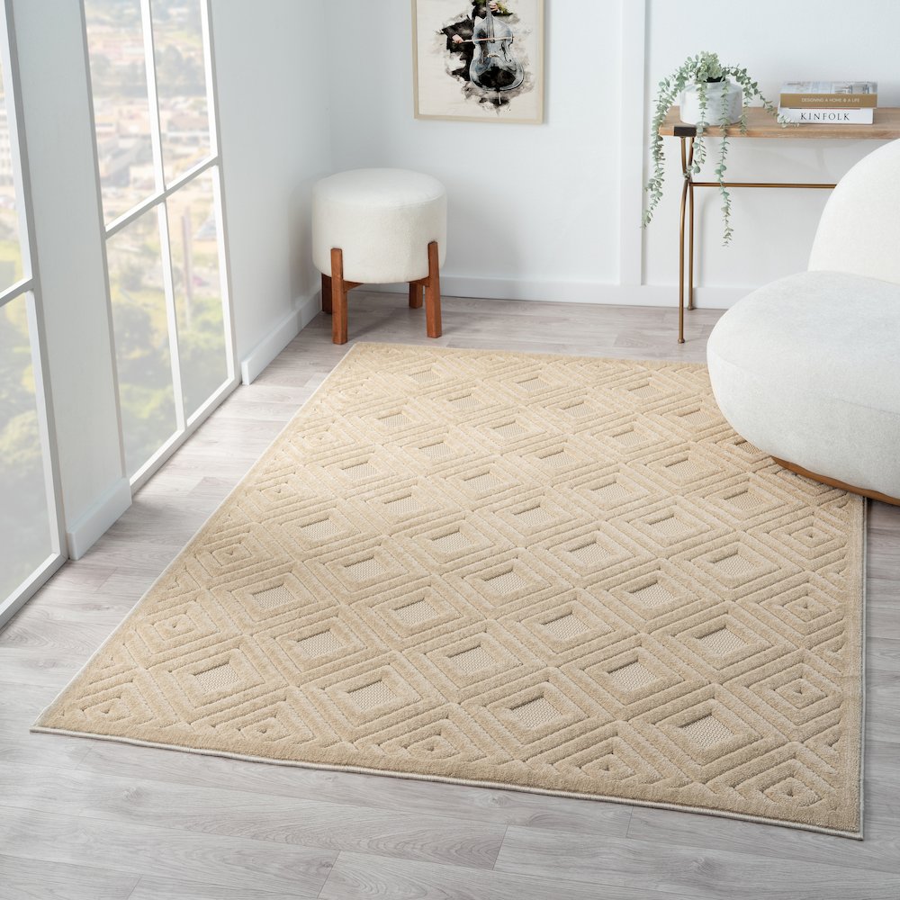 Atlas Durable Performance Area Rug Outdoor in Beige, 5' x 7'. Picture 2