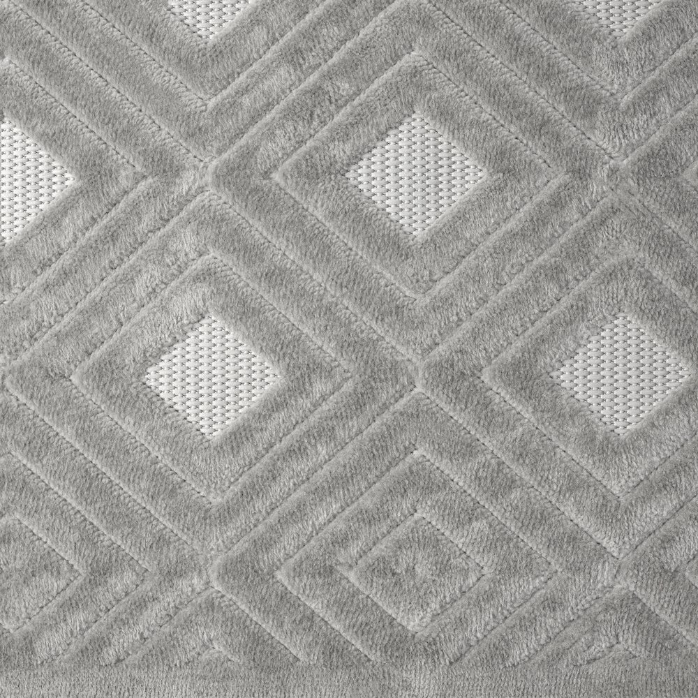 Atlas Durable Performance Area Rug Outdoor in Gray, 5' x 7'. Picture 7