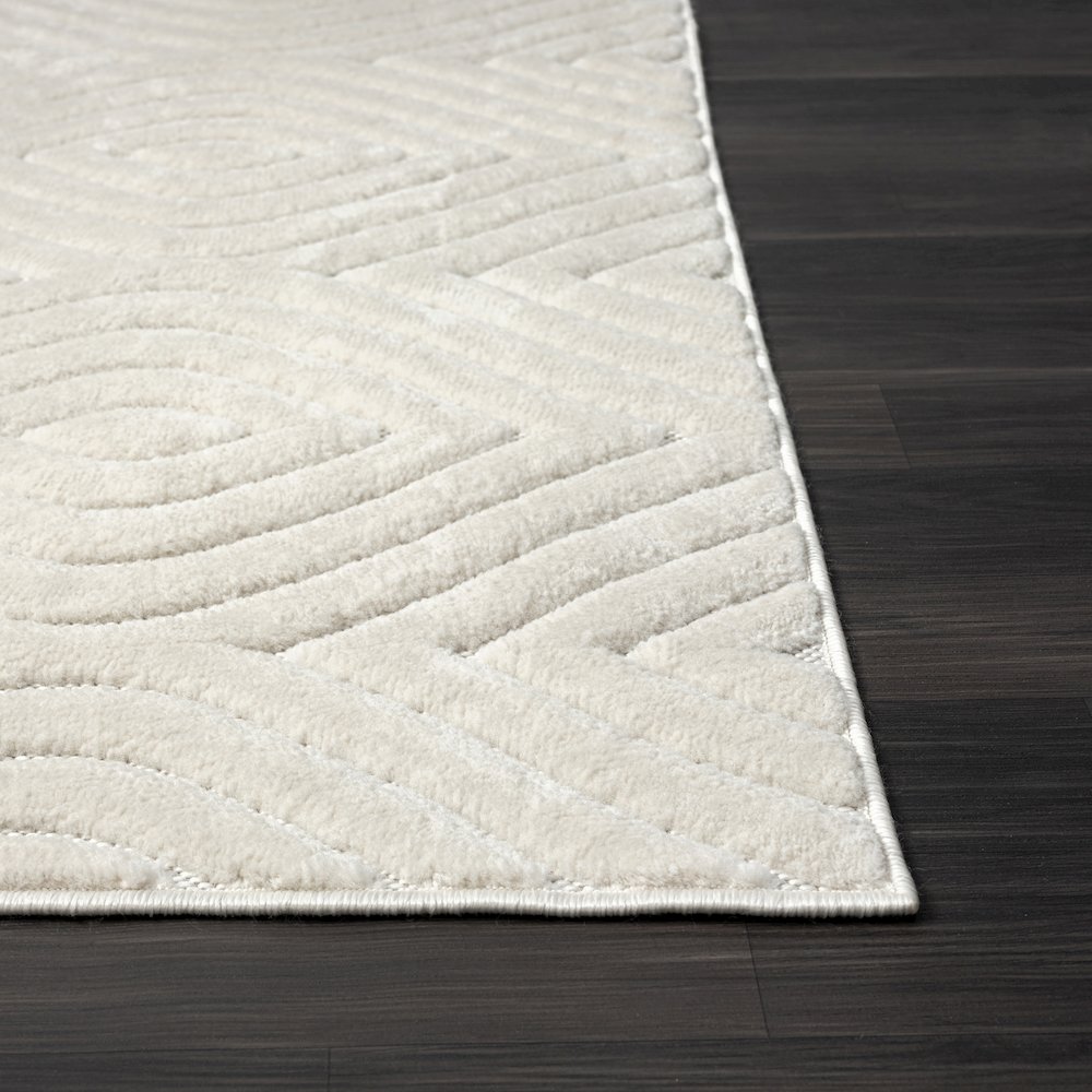 Atlas Durable Performance Area Rug Outdoor in Ivory, 5' x 7'. Picture 5