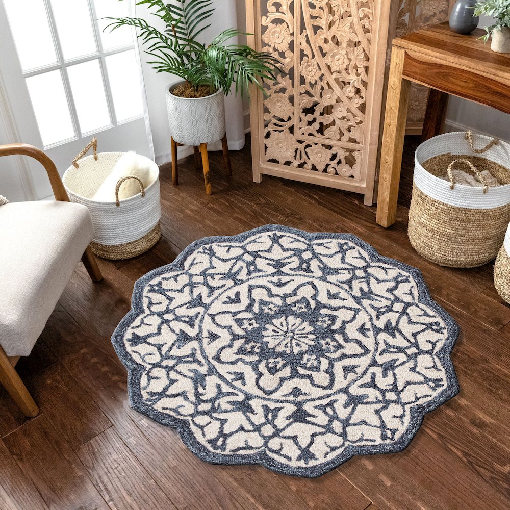 Bella Rose Wool Area Rug Indoor in Blue/Ivory, 3' Round. Picture 7
