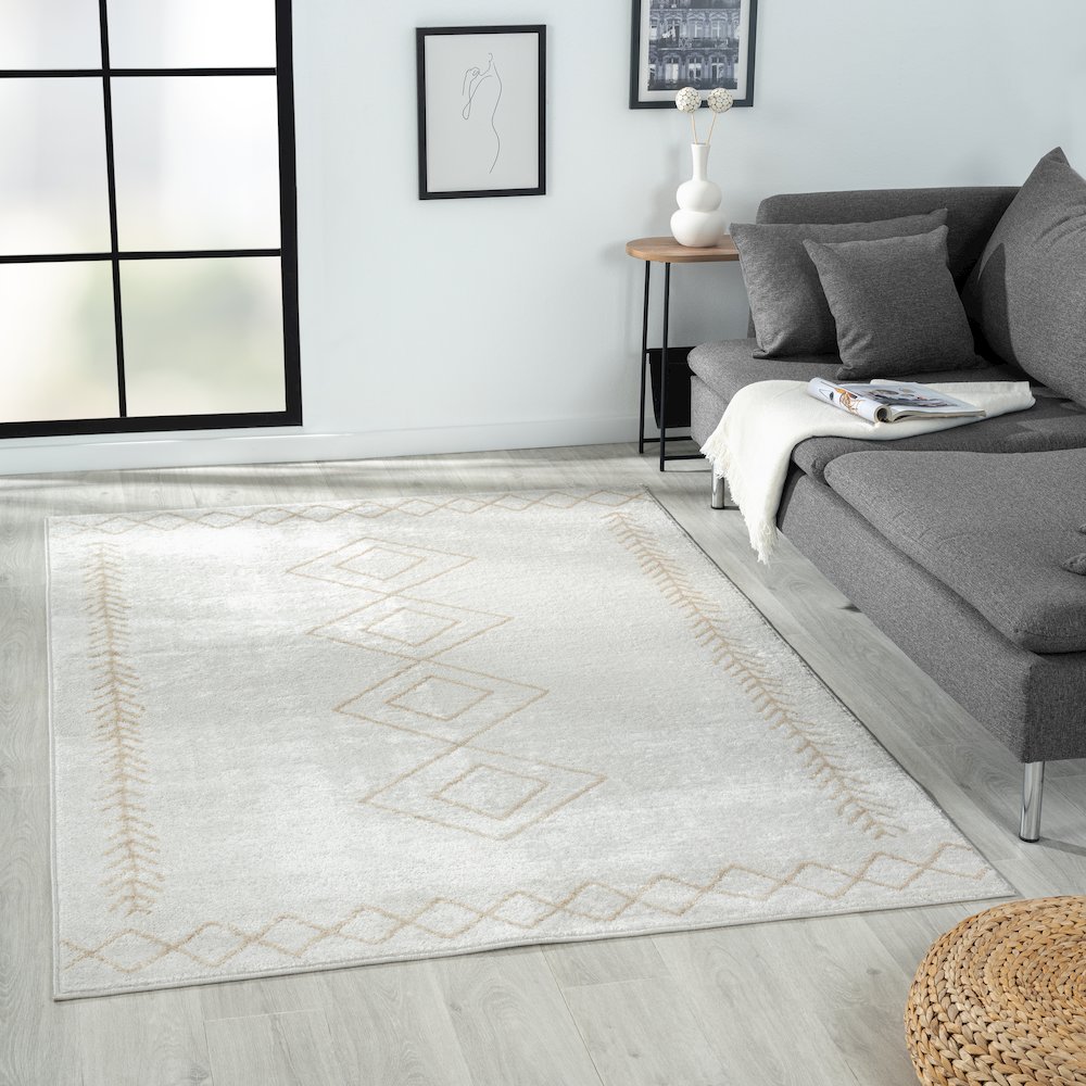 Calgary Durable Performance Area Rug Indoor in Cream/Gray, 5' x 7'. Picture 2