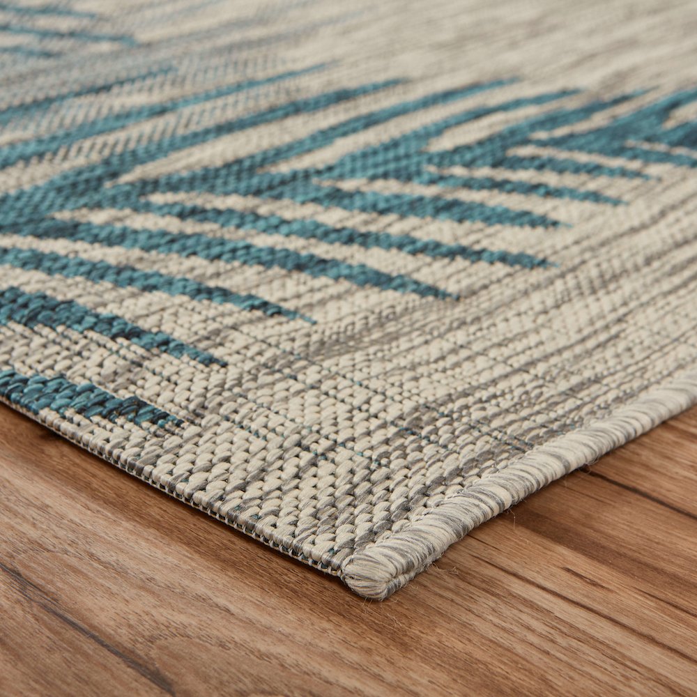 Captiva Durable Performance Area Rug Outdoor in Blue/Gray, 5' x 7'. Picture 3