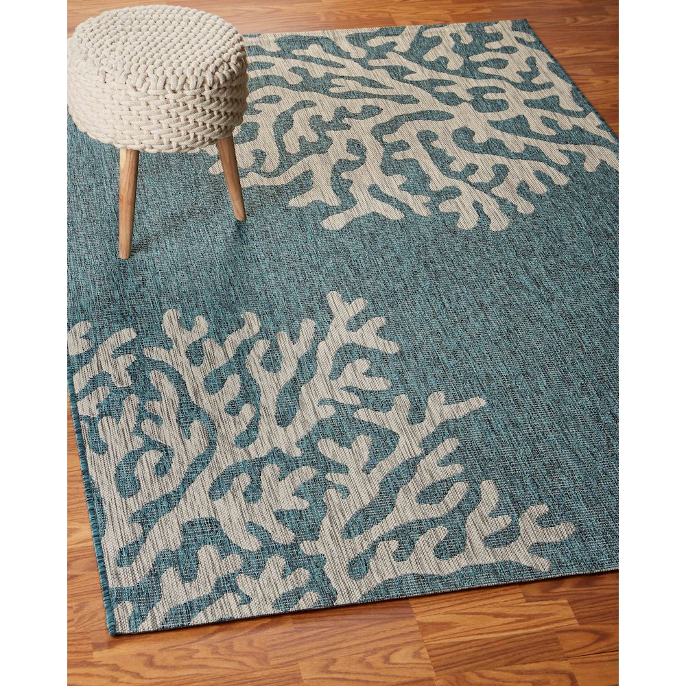 Captiva Durable Performance Area Rug Outdoor in Blue/Gray, 5' x 7'. Picture 7