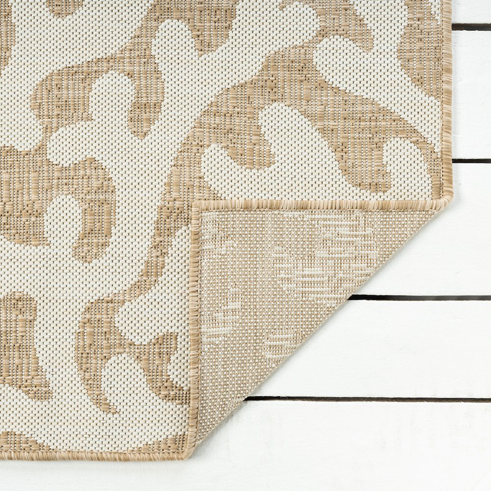 Captiva Durable Performance Area Rug Outdoor in Beige/Ivory, 5' x 7'. Picture 6