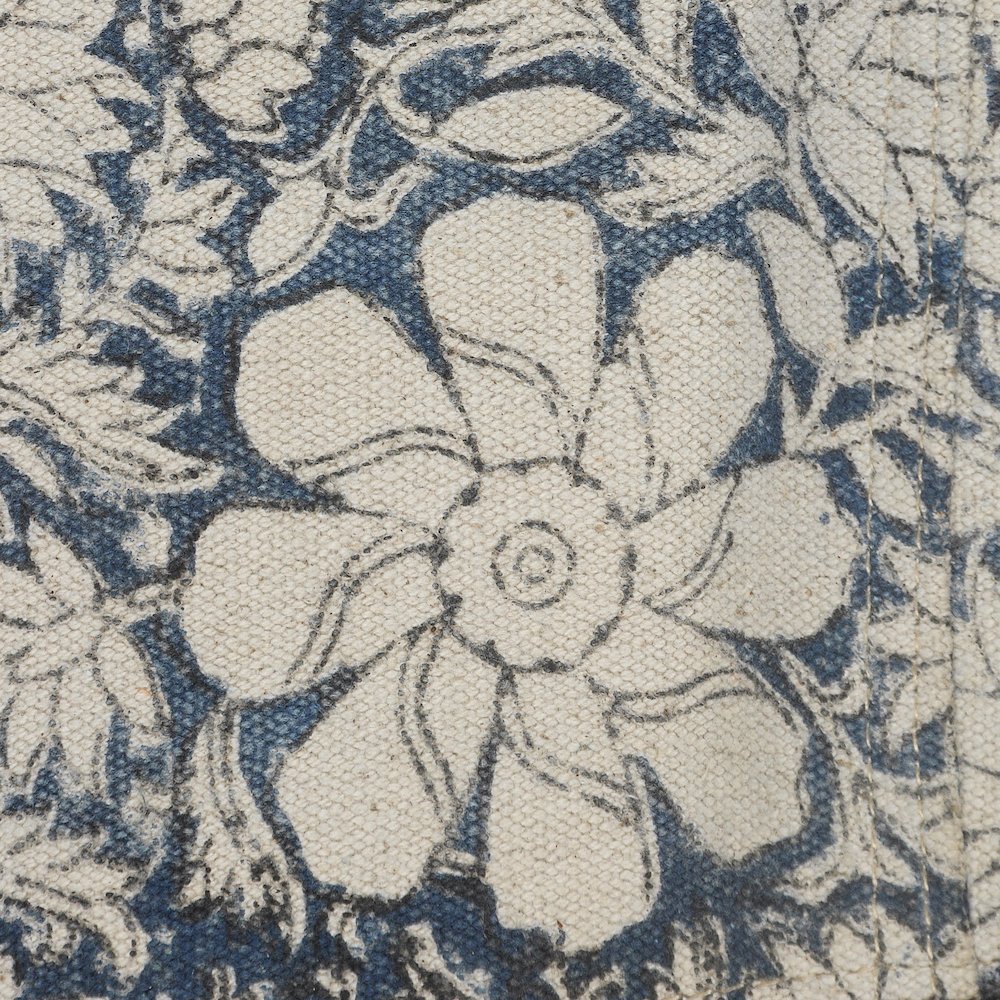 Hugh Iron Chair in Blue/Cream, 35" L x 30" W x 30" H. Picture 2