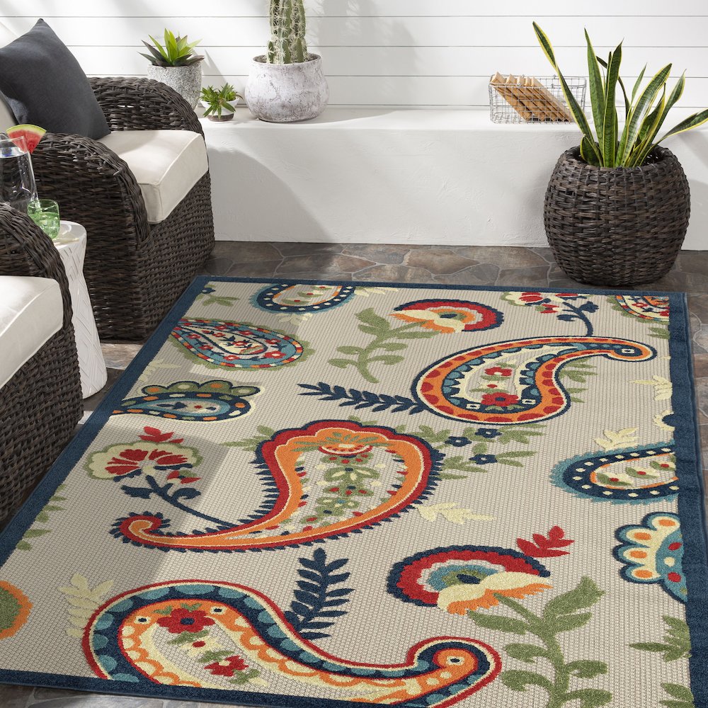 Durable Performance Area Rug Outdoor in Blue/Multicolored, 3'6" x 5'6". Picture 8