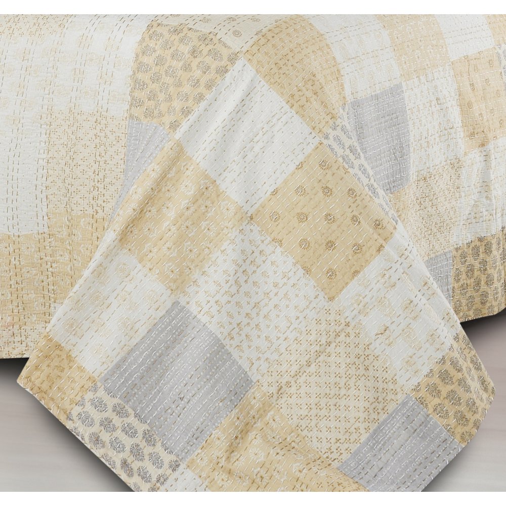 Coverlet Cotton in Cream 86" x 91". Picture 4