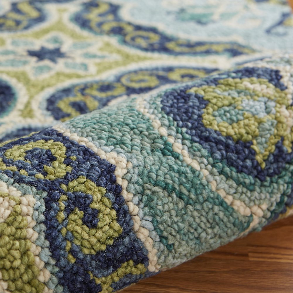 Dazzle Wool Area Rug Indoor in Green/Blue, 4' Round. Picture 5