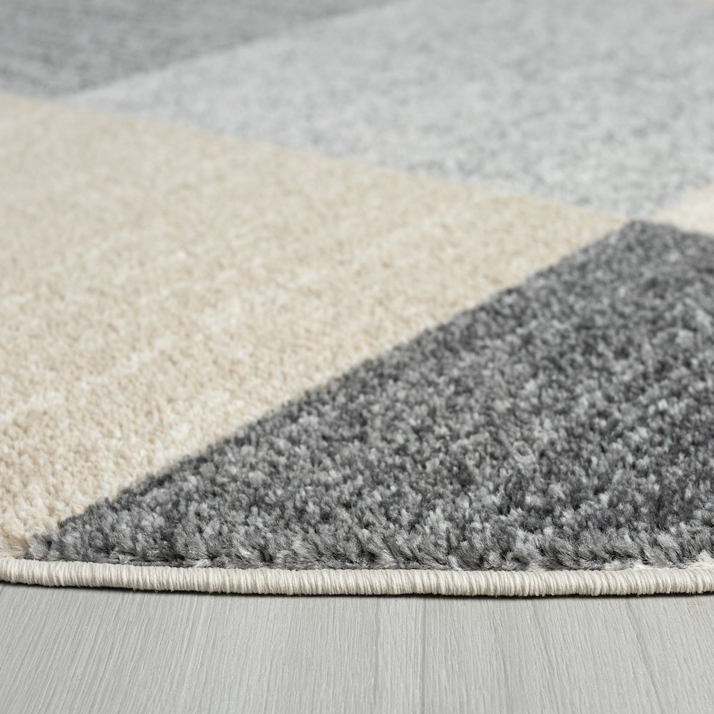 Dune Durable Performance Area Rug Indoor in Beige/Blue, 6' Round. Picture 3