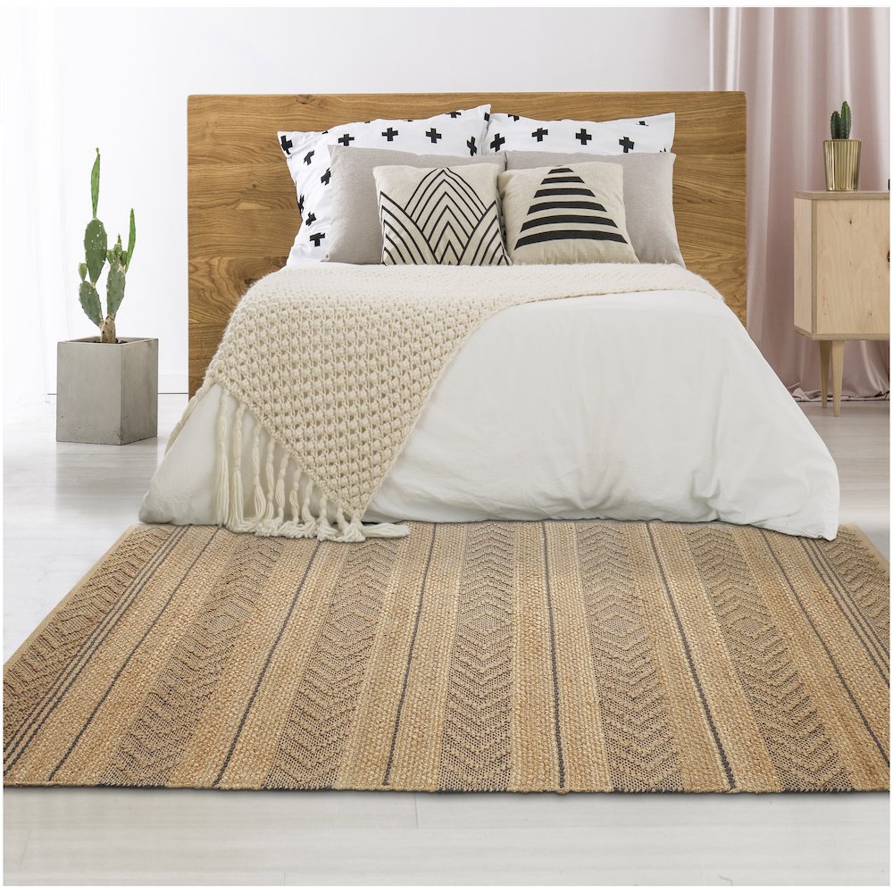 Earth Jute Area Rug Indoor in Tan/Black, 5' x 7'9". Picture 2