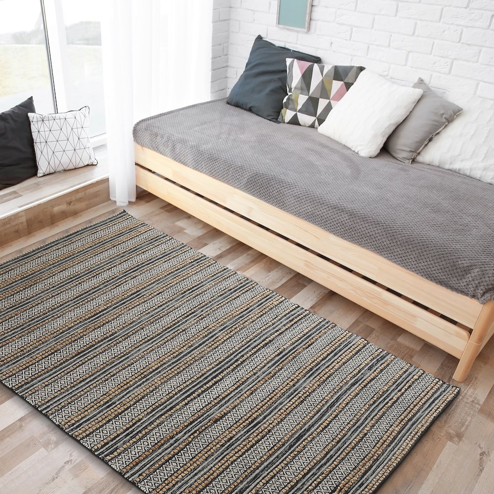 Earth Cotton Blend Area Rug Indoor in Black/Tan, 7'9" x 9'9". Picture 2