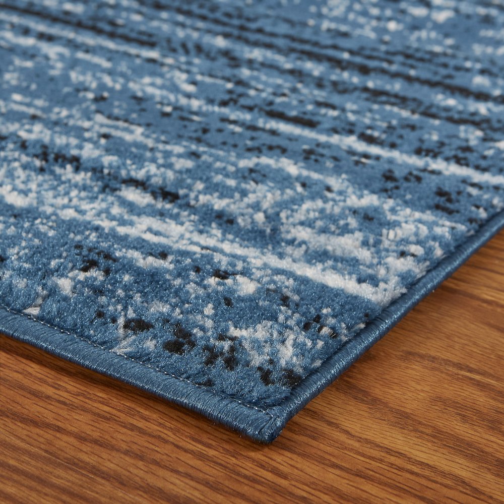 Matrix Olefin Area Rug Indoor in Blue/Black, 5'2" x 7'2". Picture 3