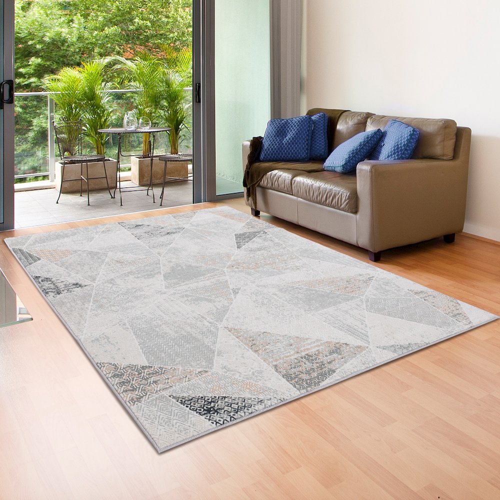 Michelle Durable Performance Area Rug Indoor in Cream/Gray, 5'3" x 7'3". Picture 6