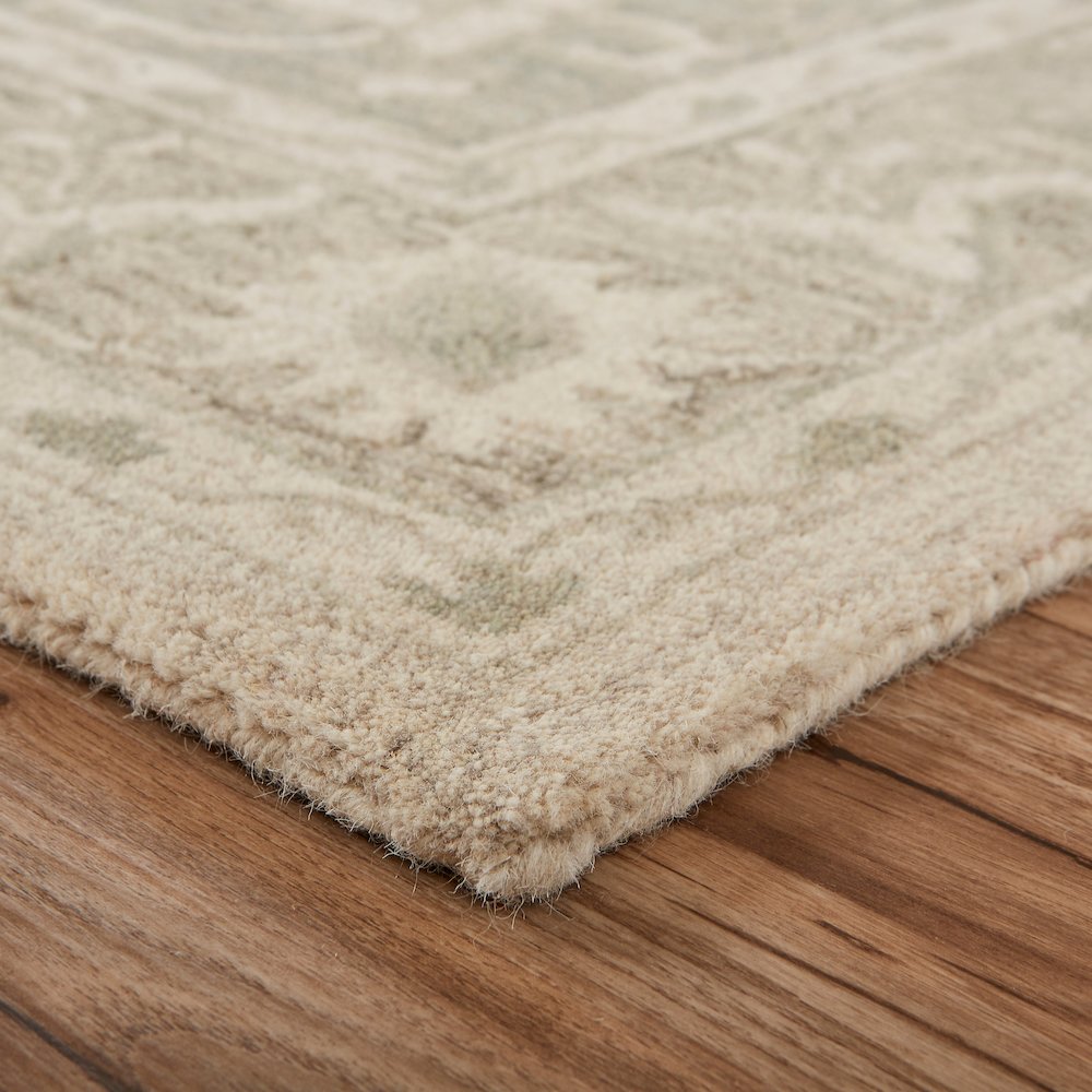 Modern Traditions Wool Area Rug Indoor in Green/Gray, 5' x 7'9". Picture 3
