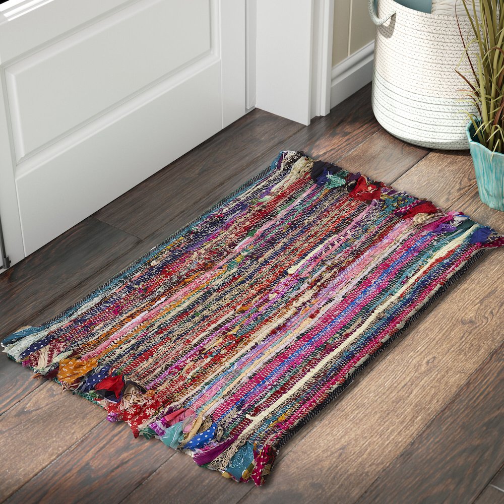 Accent Performance Blend Area Rug Indoor in Red/Multicolored, 3' x 5'. Picture 2