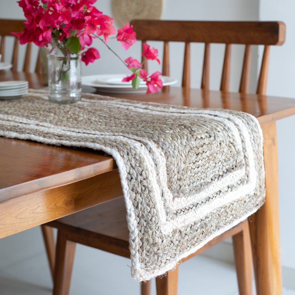 Classic Jute Table Top Placemat in Tan/White,  1'4" x 6'8". Picture 6