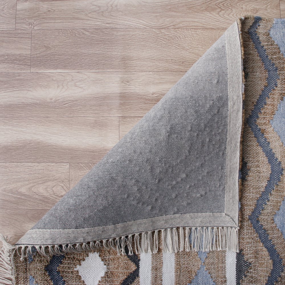 Coastal Cohesion Handwoven Jute and Chotton Dhurrie Area Rug. Picture 3