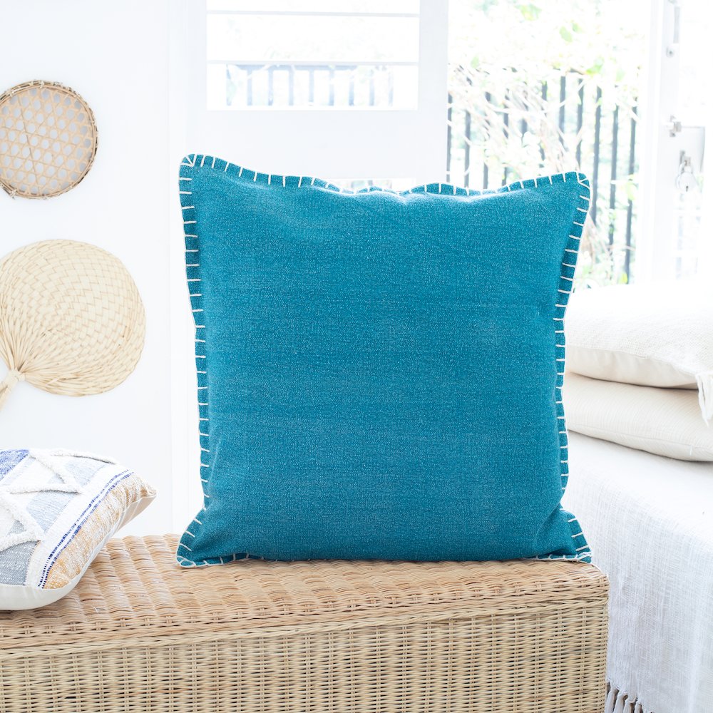 Ox Bay Hand-Woven Teal Bordered All-Natural Cotton Pillow Cover. Picture 2
