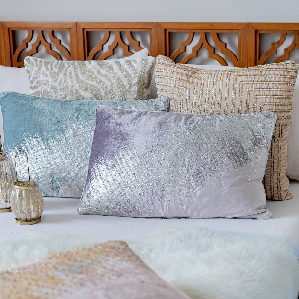 Cosmopolitan Performance Poly Filled Pillow in Gold/Pink, 16" x 24". Picture 9