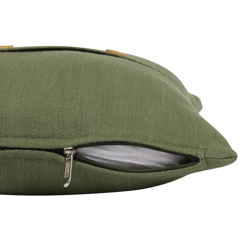 South Hampton Cotton Poly Filled Pillow in Green, 20" x 20". Picture 3