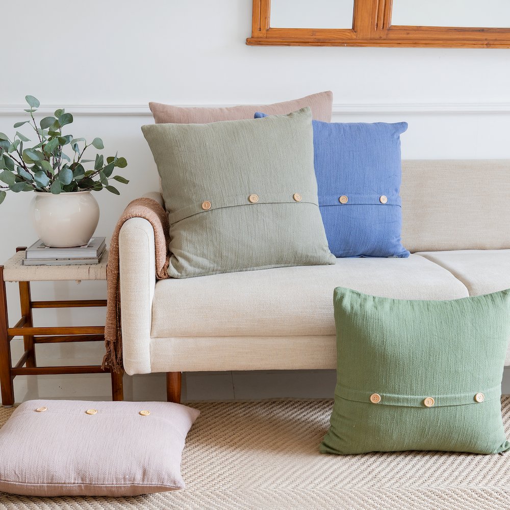 South Hampton Cotton Poly Filled Pillow in Green, 20" x 20". Picture 8