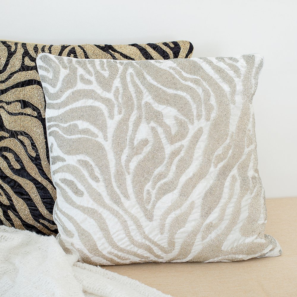 Cosmopolitan Performance Poly Filled Pillow in Ivory/Silver, 20" x 20". Picture 2