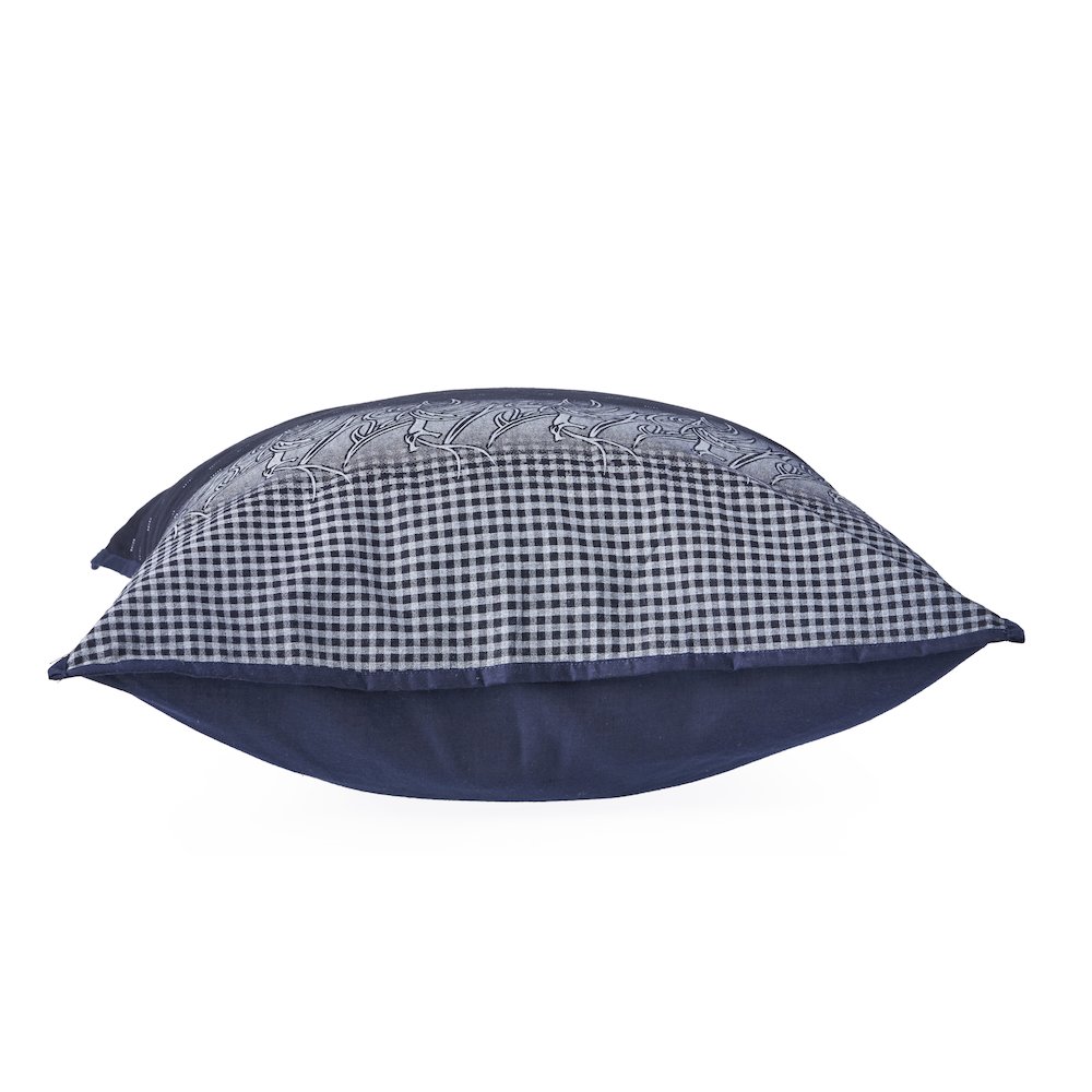 Navy and White Geometric Throw Pillow. Picture 3