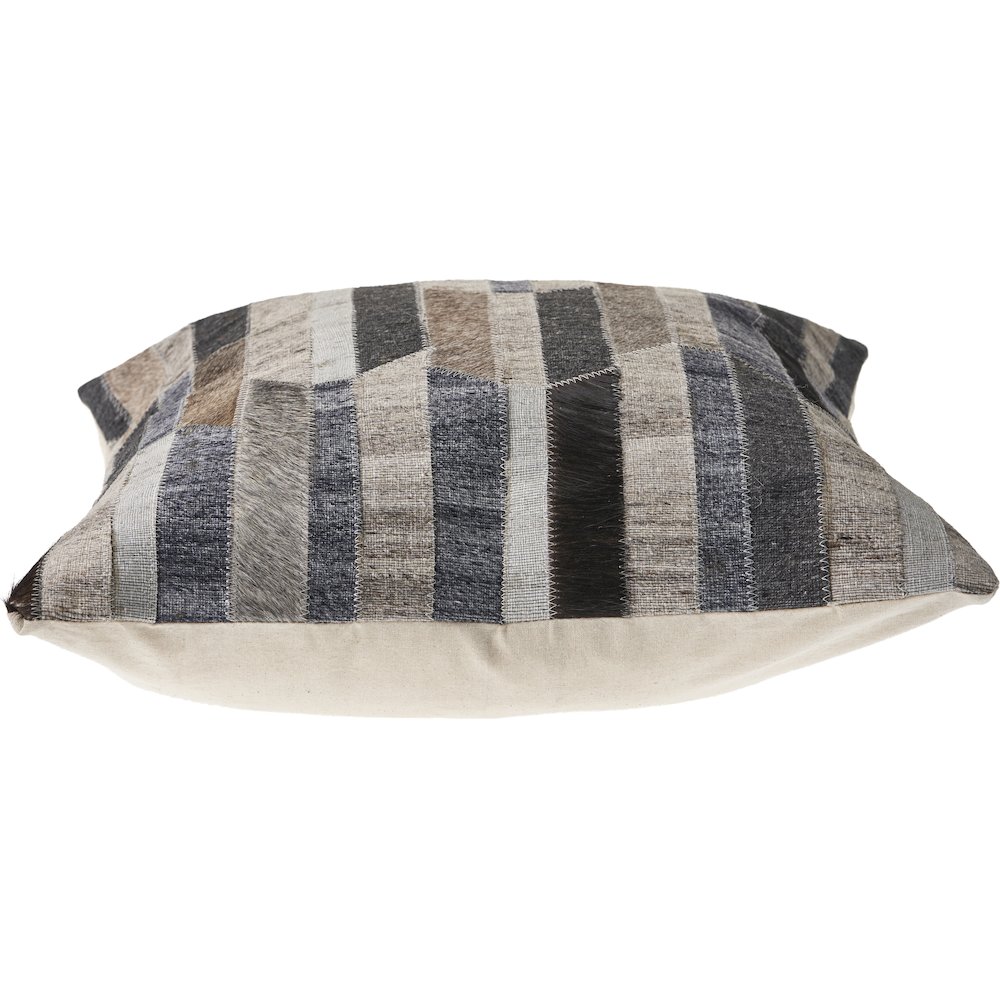 Ox Bay Hand-Woven Tan/Grey Geometric Wool Blend Pillow Cover. Picture 3