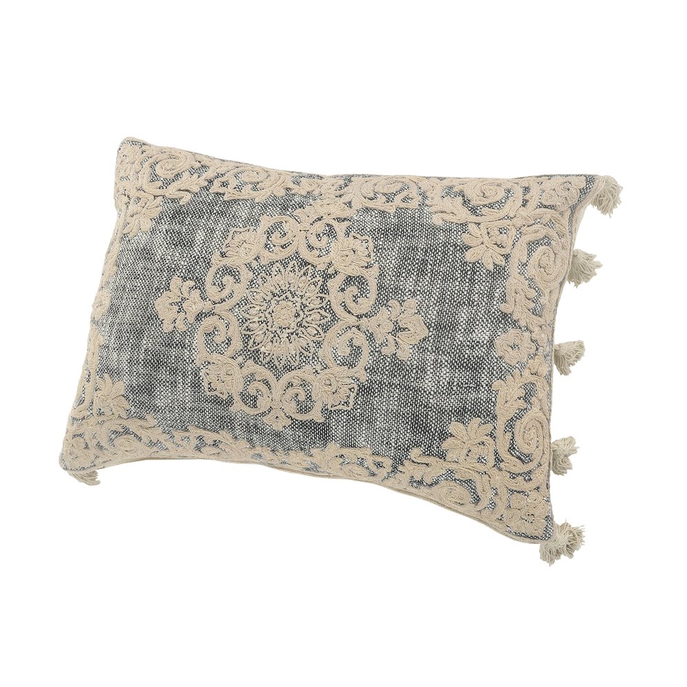 Ox Bay Hand-stitched Gray/Cream Medallion All-Natural Cotton  Pillow Cover. Picture 5