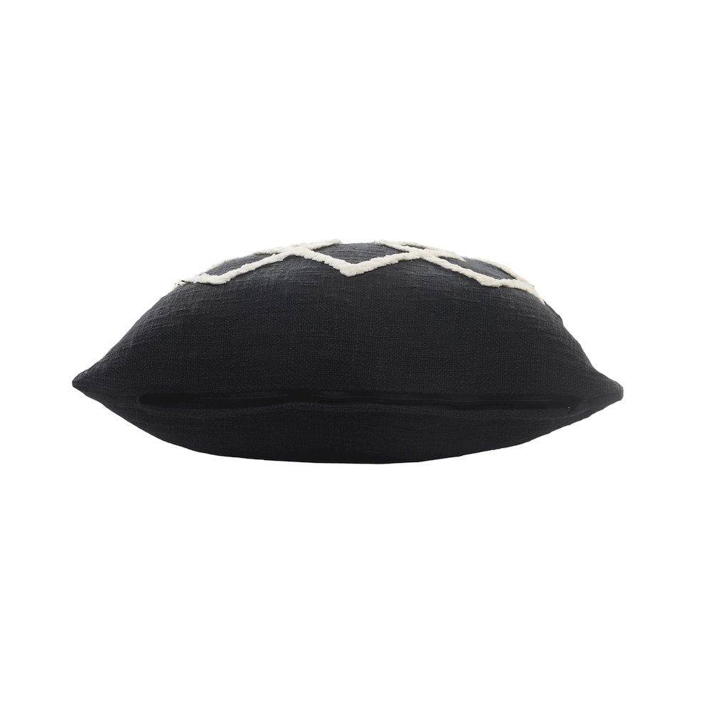 Ox Bay Hand-Woven Black/Cream Diamond All-Natural Cotton  Pillow Cover. Picture 2