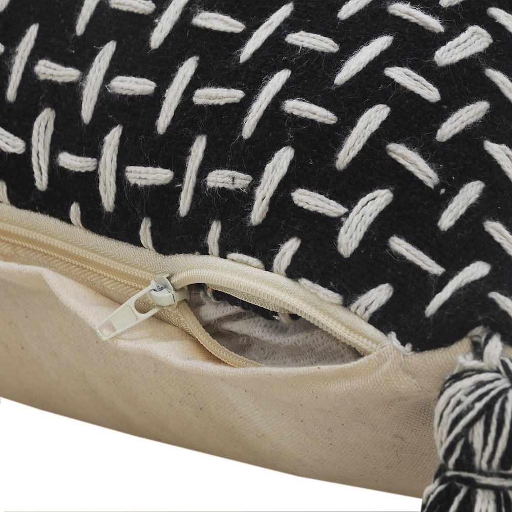 Ox Bay Hand-Woven Black/White Geometric All-Natural Cotton  Pillow Cover. Picture 2