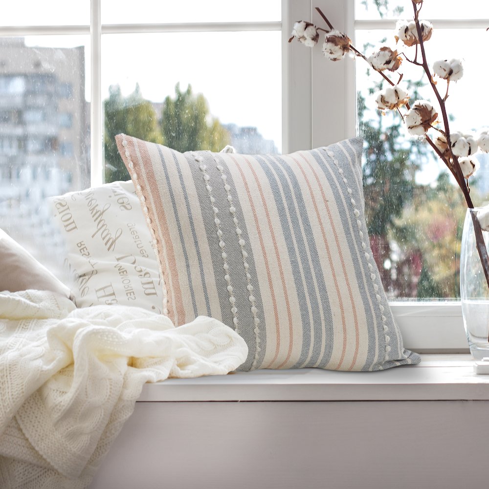 Ox Bay Hand-Woven Gray/White Stripe Resistant Polyester Pillow Cover. Picture 9