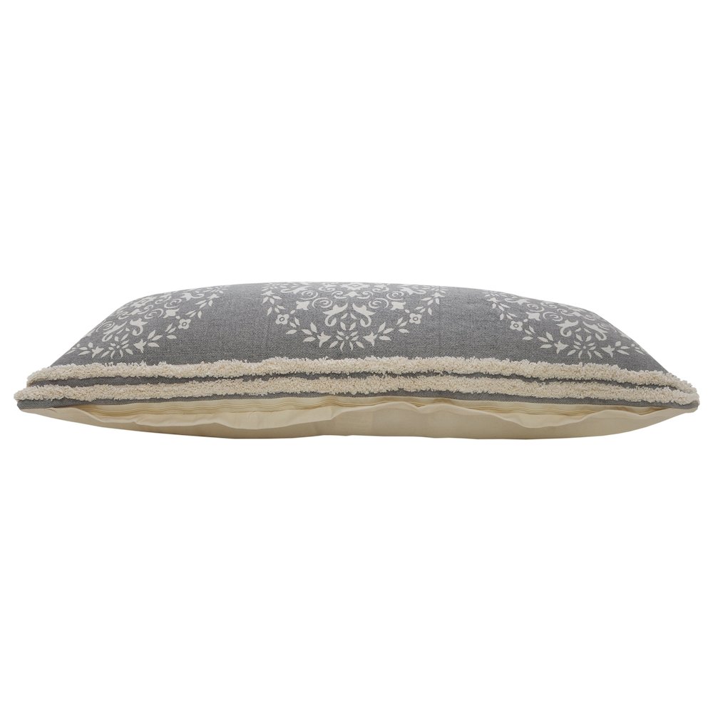 Ox Bay Hand-Woven Gray/White Medallion All-Natural Cotton Pillow Cover. Picture 4
