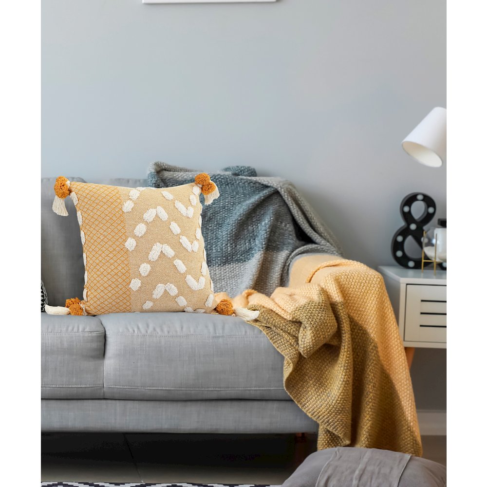 Ox Bay Hand-stitched Yellow/White Geometric All-Natural Cotton Pillow Cover. Picture 8