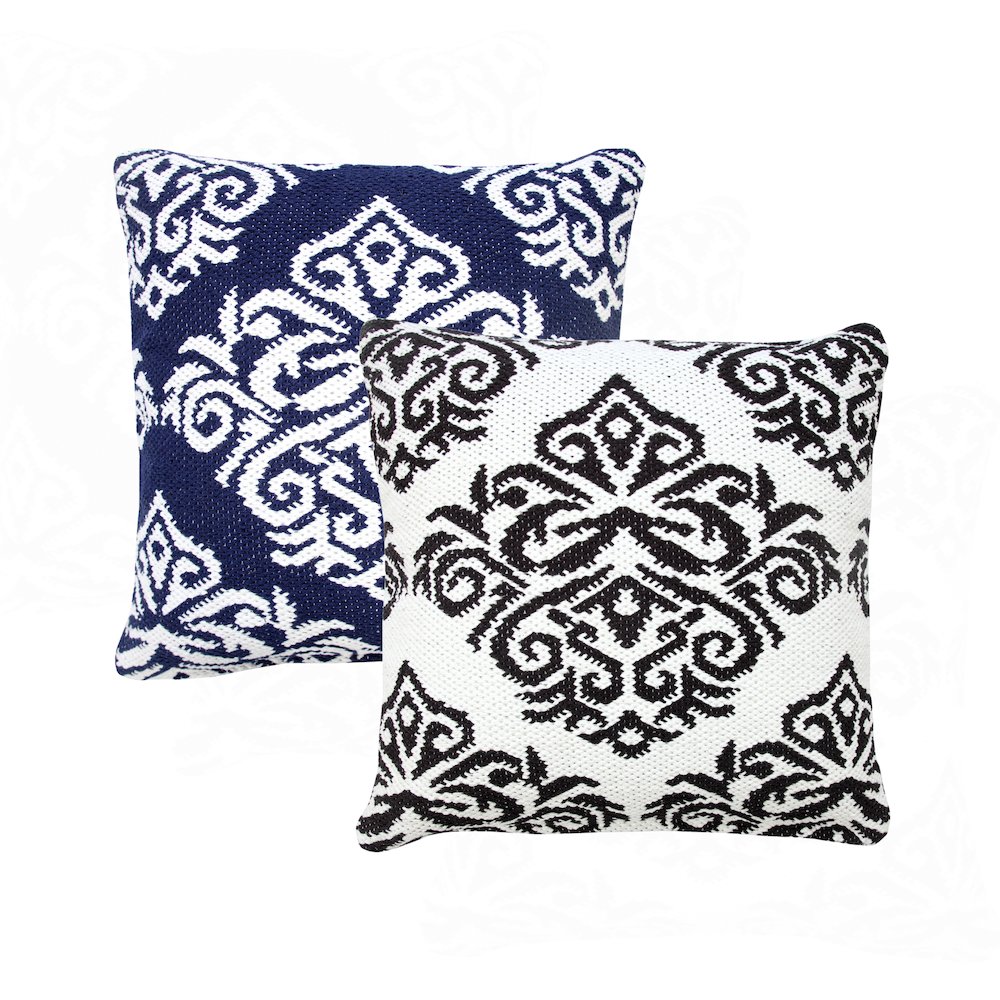 Traditional Decorative Damask Throw Pillow. Picture 8