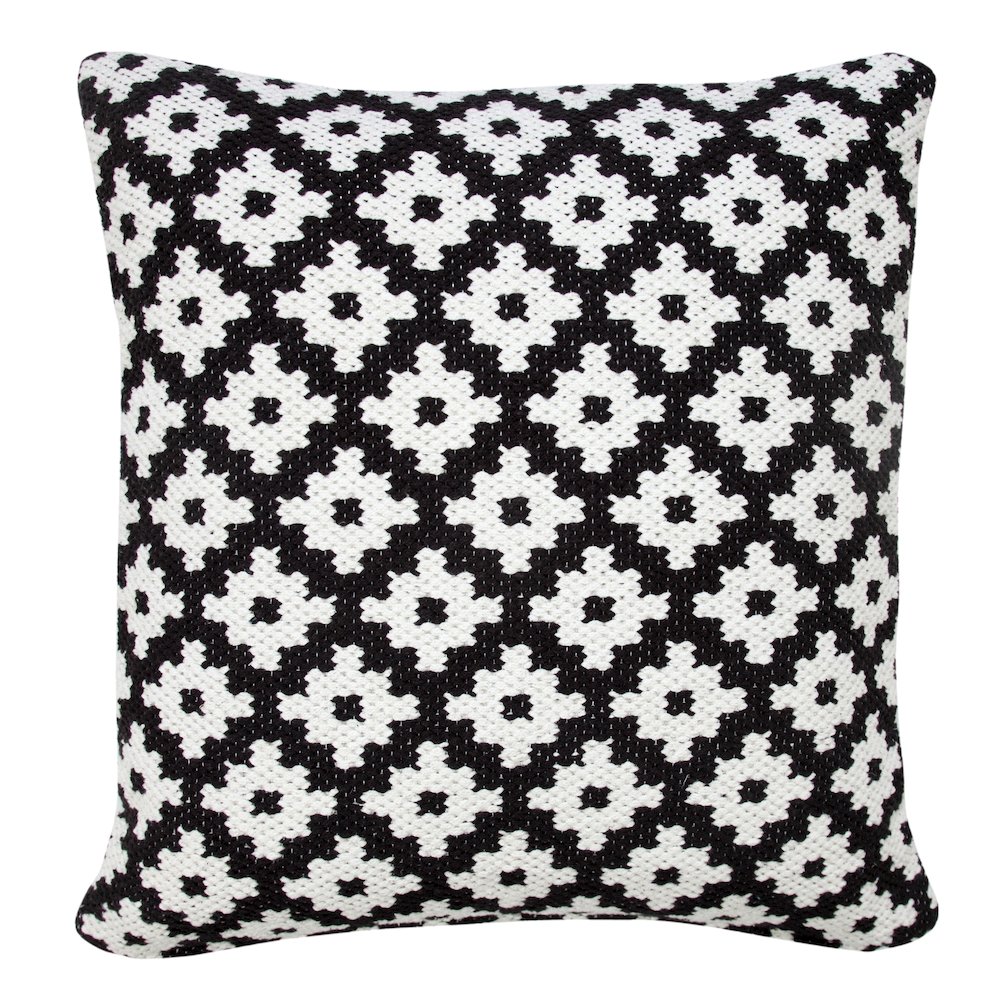 Ox Bay Machine-Made Black/White Diamond Cotton Blend Pillow Cover. Picture 7