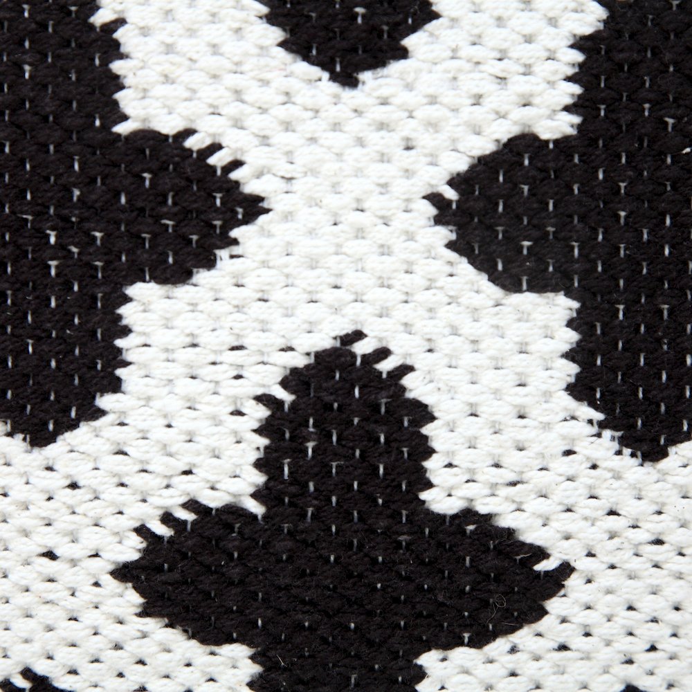 Ox Bay Machine-Made White/Black Trellis Cotton Blend Pillow Cover. Picture 2