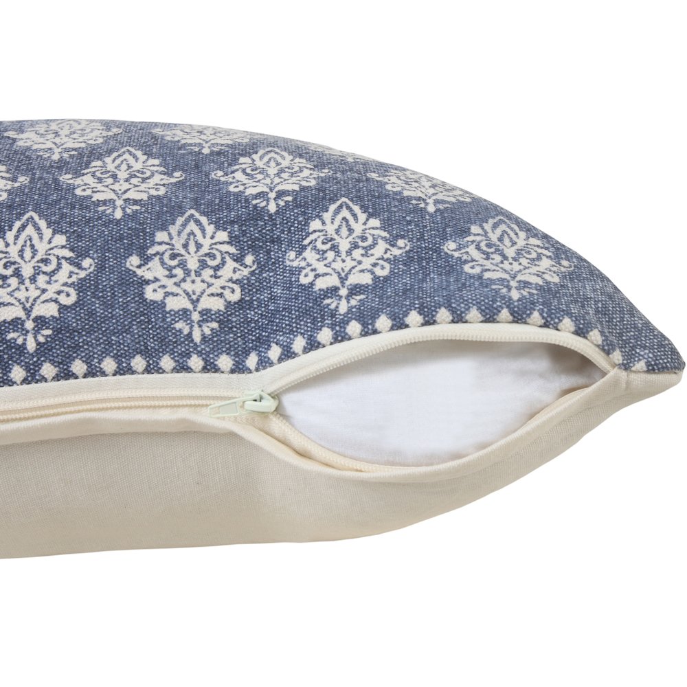 Ox Bay Hand-Woven Blue/White Floral/Botanical All-Natural Cotton Pillow Cover. Picture 3