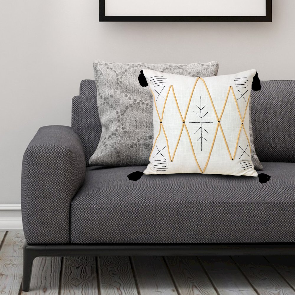 Ox Bay Hand-Woven White/Black Geometric All-Natural Cotton  Pillow Cover. Picture 9