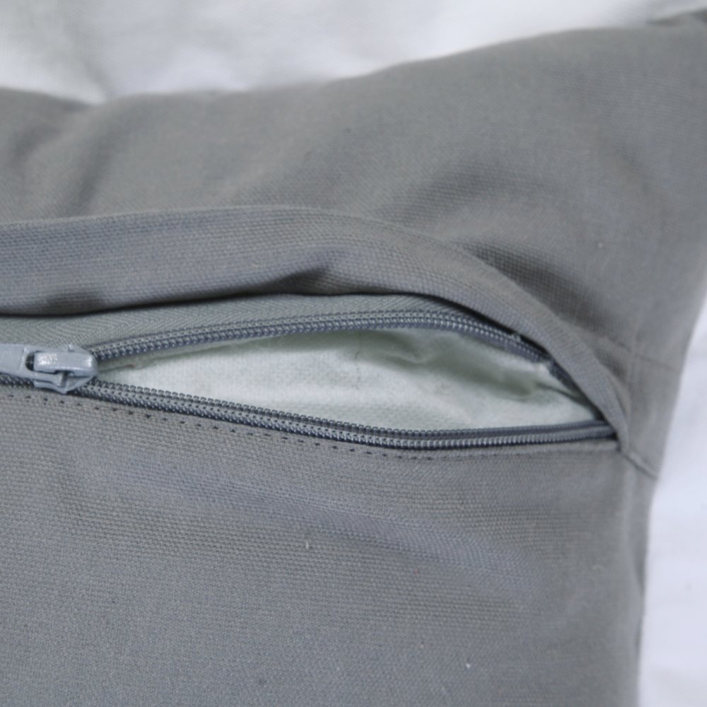 Ox Bay Hand-Woven Gray/White Bordered All-Natural Cotton Pillow Cover. Picture 3
