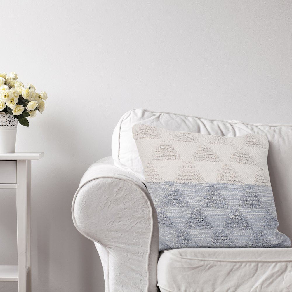 Ox Bay Hand-Woven Gray/White Geometric All-Natural Cotton Pillow Cover. Picture 8