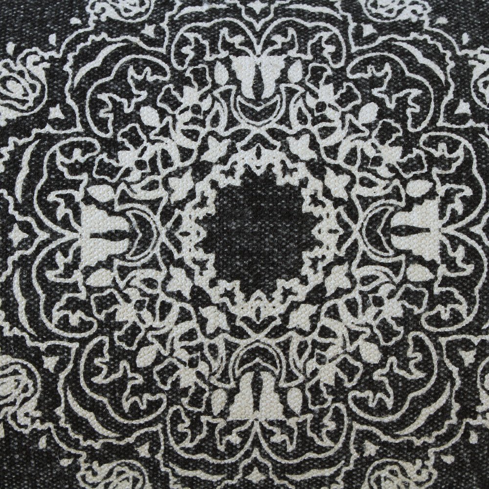 Ox Bay Hand-Woven Black/White Medallion All-Natural Cotton  Pillow Cover. Picture 2