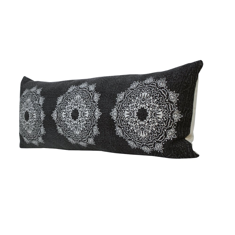 Ox Bay Hand-Woven Black/White Medallion All-Natural Cotton  Pillow Cover. Picture 5