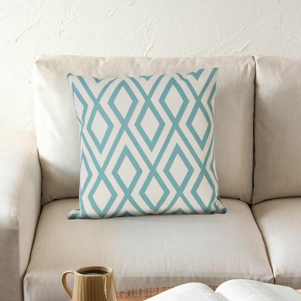 Veranda PET Yarn Poly Filled Pillow in Blue/White, 20" x 20". Picture 5