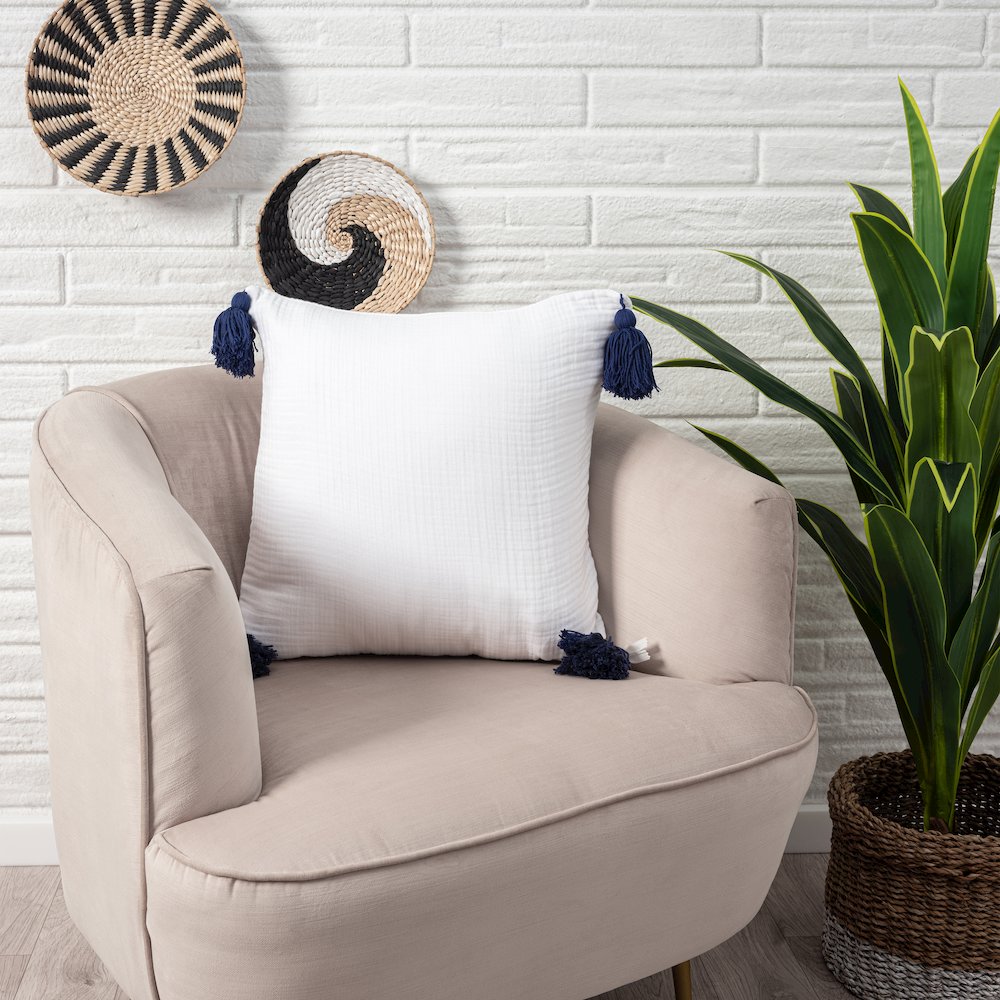 Amari Turkish Cotton Poly Filled Pillow in White/Blue, 20" x 20". Picture 2