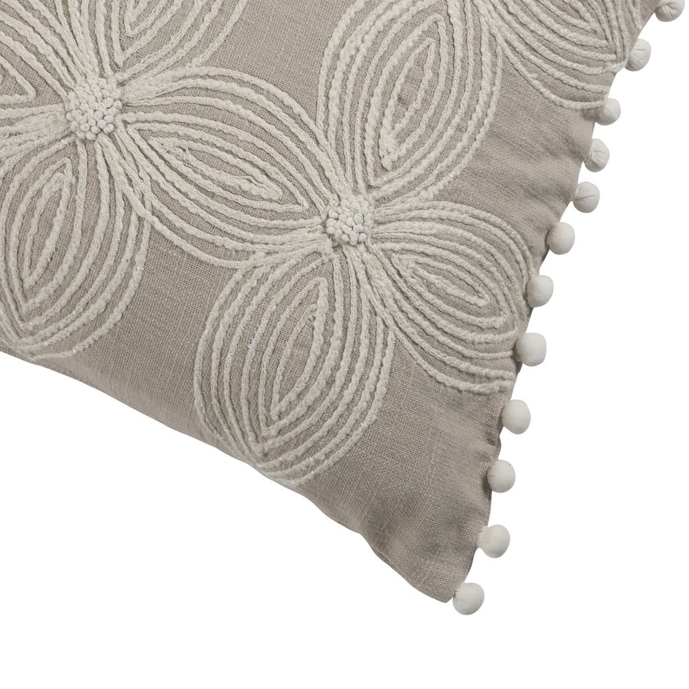 Eden Cotton Poly Filled Pillow in Beige/Ivory, 16" x 24". Picture 5