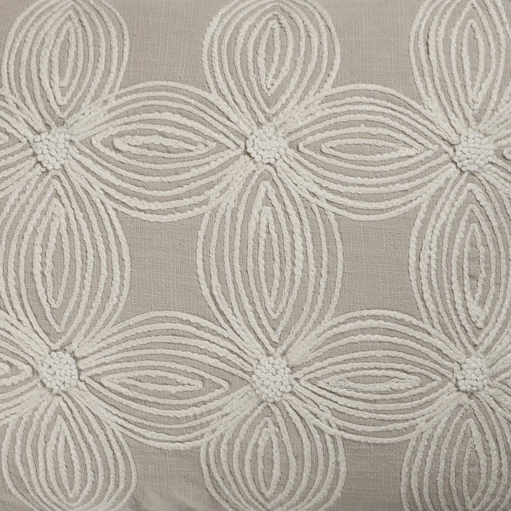 Eden Cotton Poly Filled Pillow in Beige/Ivory, 16" x 24". Picture 7