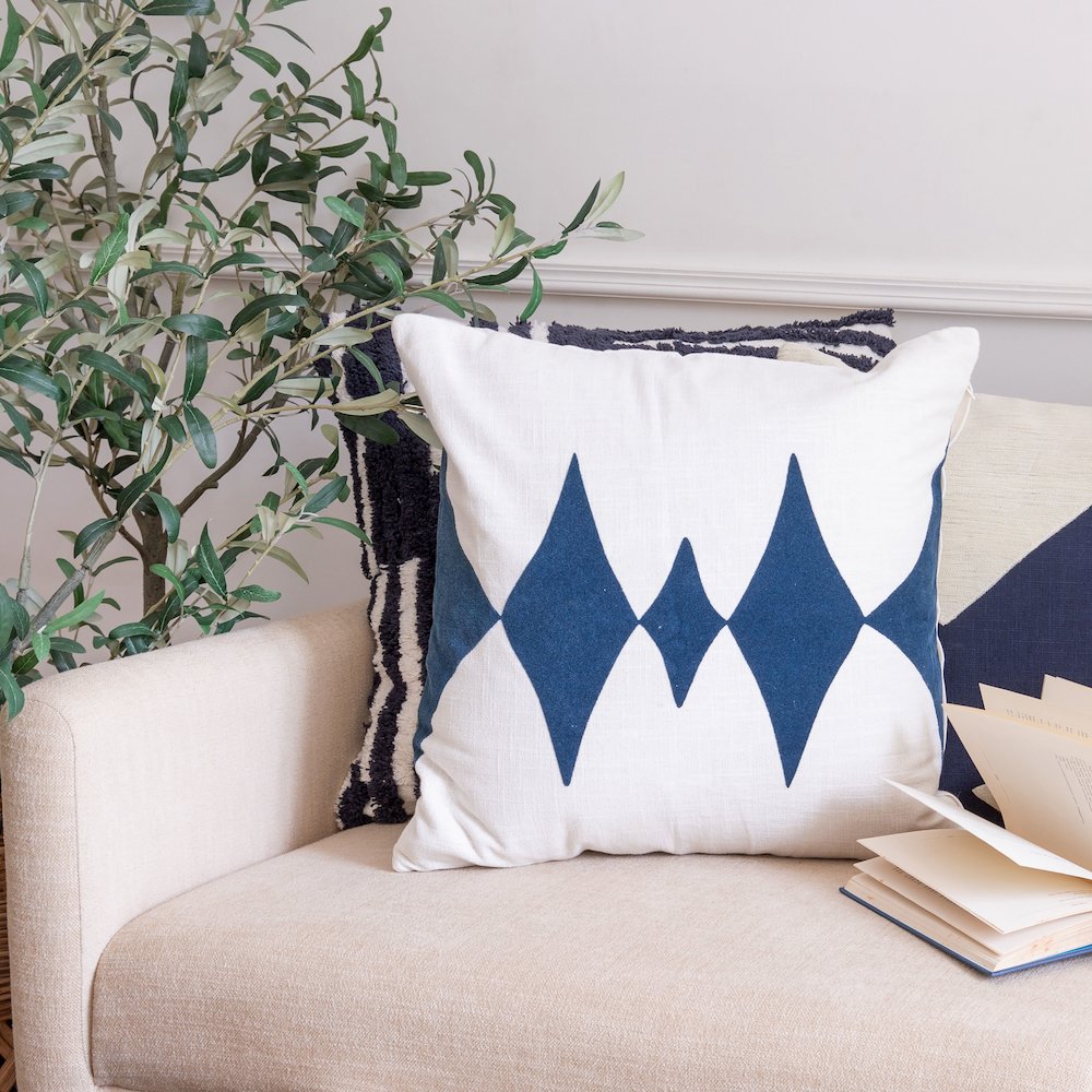 Stacy Garcia Cotton Blend Poly Filled Pillow in Blue/White, 20" x 20". Picture 2