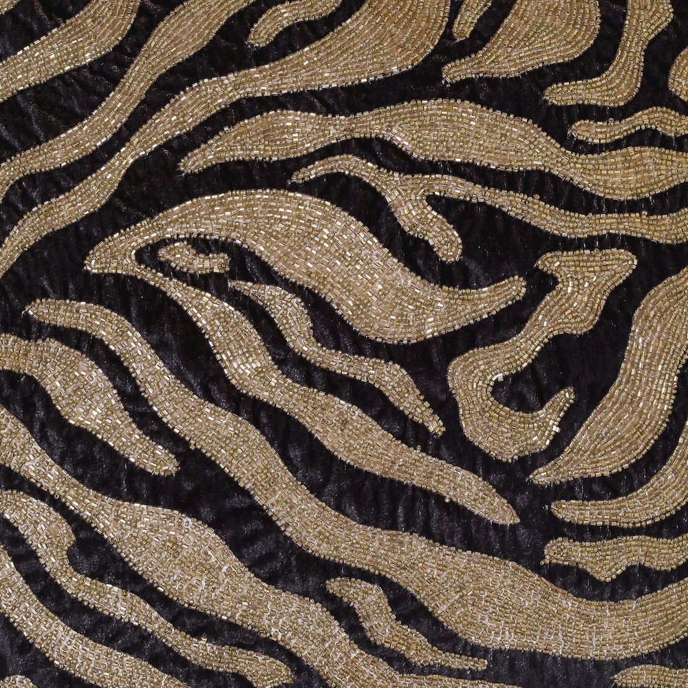 Cosmopolitan Performance Poly Filled Pillow in Gold/Black, 20" x 20". Picture 7